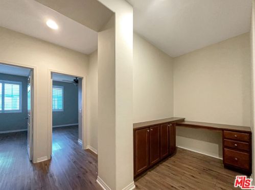 28647 Pietro Dr, Santa Clarita CA  91354-2699 exterior