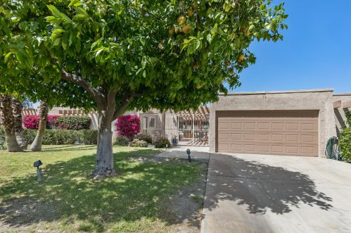 43211 Lacovia Dr, Indio CA  92203-8016 exterior