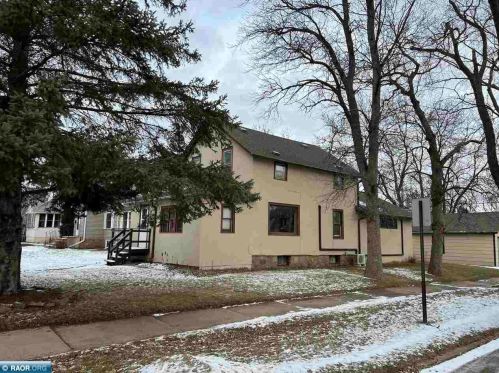 2130 11th Ave, Hibbing MN  55746-1835 exterior