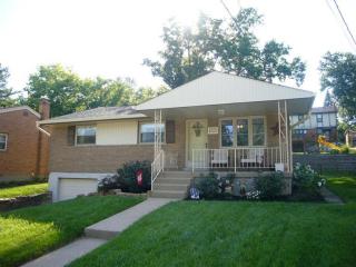 1147 Wendover Ct, Cincinnati, OH 45238-4525