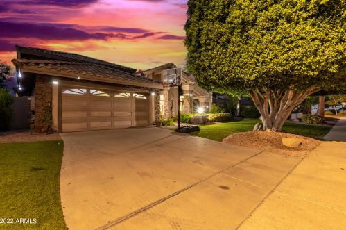 1734 Queen Palm Dr, Gilbert, AZ 85234-4924