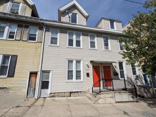 723 Northampton St, Easton, PA 18042-4227