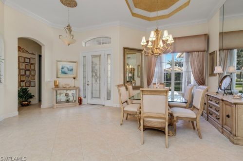 8792 Mustang Island Cir, Naples, FL 34113-1641