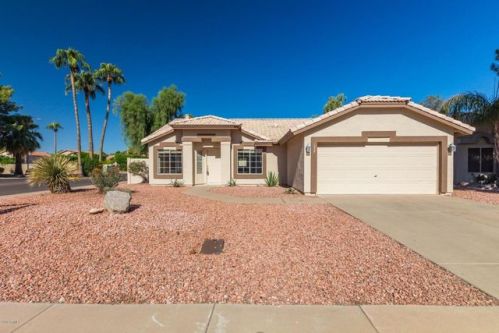 1038 Harbor View Dr, Gilbert, AZ 85234-6062