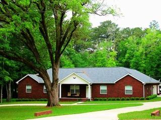 2307 Orleans Dr, Tallahassee FL  32308-5928 exterior