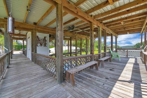 362 Marina Pl, Chita TX  75862-8211 exterior