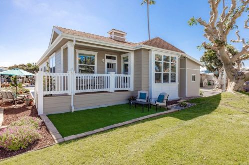 7102 Santa Barbara St, Carlsbad CA  92011-4629 exterior