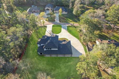 15475 Conroe Dr, Conroe TX 77384-3419 exterior