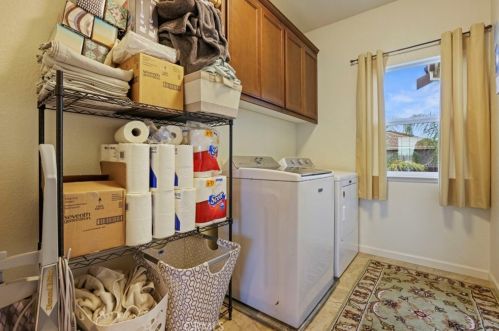 1711 Silver Ridge Way, Valley Home CA  95361-8964 exterior