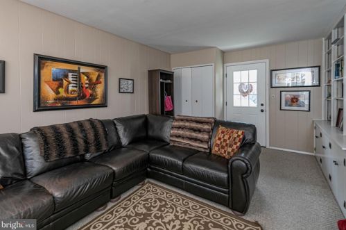 16 Vanderveer Dr, Lawrence Township NJ  08648-3151 exterior