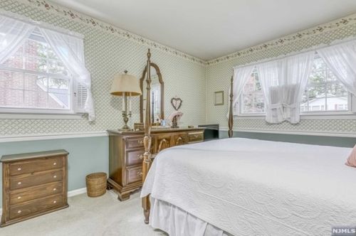 8 Winters St, Oakland NJ  07436-2623 exterior