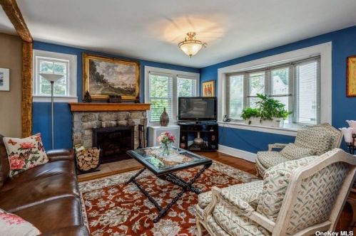 56 Terrace Ave, Floral Park, NY 11003-1737