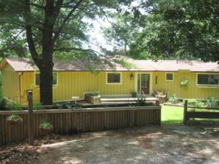 8103 Valleyview Ln, Bentonville, AR 72712-8852