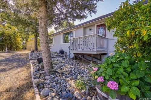 445 Todd Rd, Lakeport, CA 95453-9763
