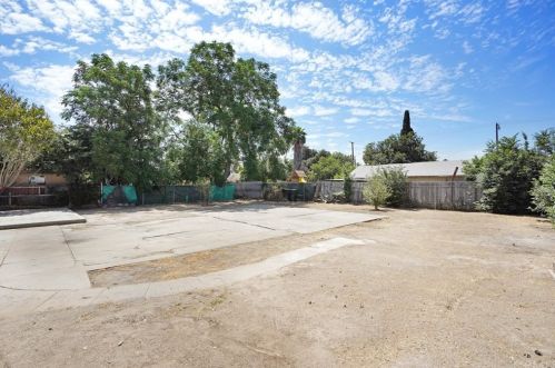 637 Olive St, San Bernardino CA  92410-2839 exterior