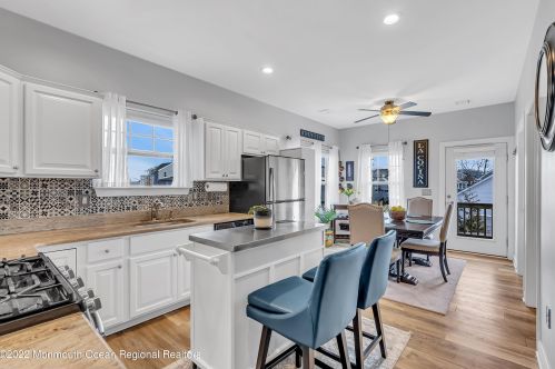 25 Miller St, Monmouth Hills NJ  07732-1751 exterior