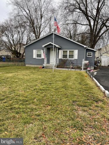 50 Cedar Ln, Florence, NJ 08518-2514