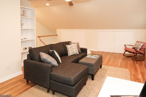 344 Ridgewood Rd, South Orange NJ  07079-1622 exterior