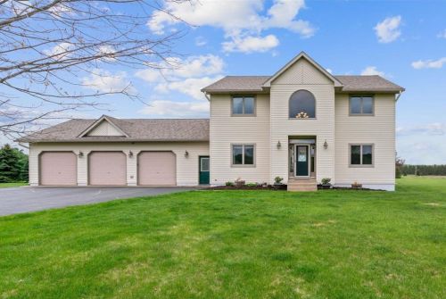 2208 129th St, New Johannesburg, WI 54017-6156