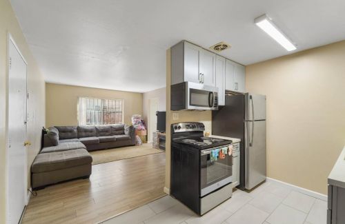 3571 66 Ave, Oakland CA  94605-2150 exterior