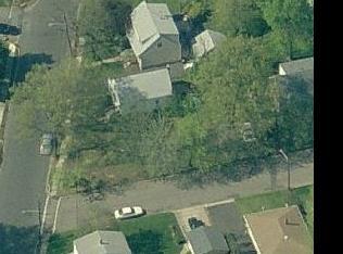 486 Crows Mill Rd, Perth Amboy, NJ 08863-2002