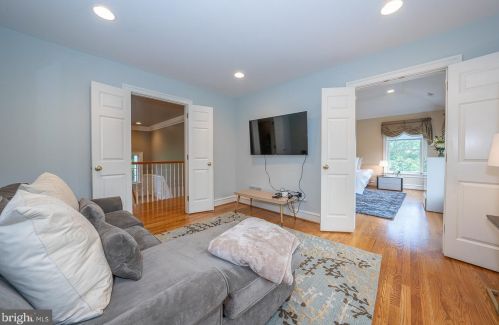 315 Blackburn Dr, Berwyn PA  19312-2801 exterior