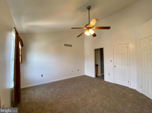 260 Northdown Dr, Dover DE 19904-9792 exterior