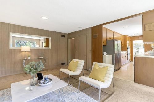 1558 Edgewood Dr, Palo Alto CA  94303-2819 exterior