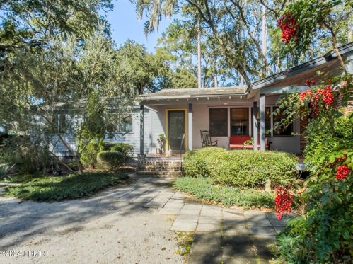 1705 Lafayette St, Beaufort, SC 29902-7015