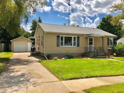 917 Carol St, Watertown, WI 53094-6701
