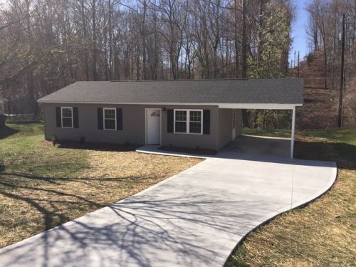 1014 Windemere Ct, Reidsville, NC 27320-8618