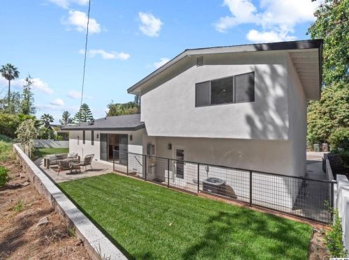 5267 Gould Ave, La Canada CA  91011-2443 exterior