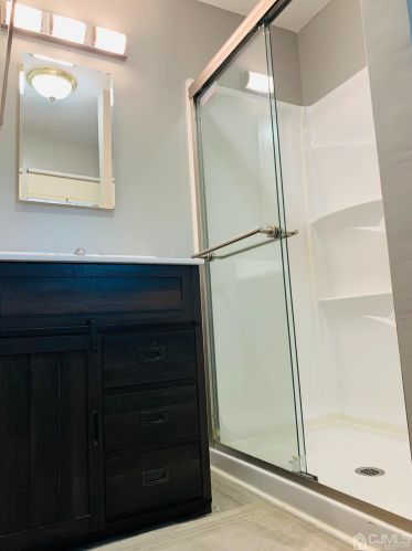 3 Highview Dr, Woodbridge NJ  07095-3905 exterior