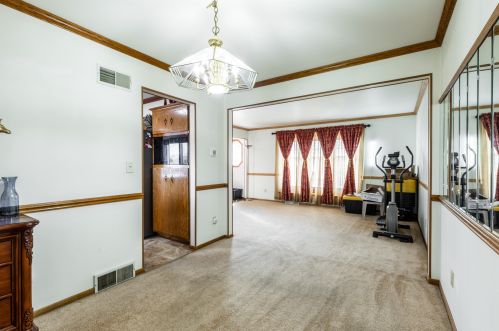 8100 Plainfield Ave, Milwaukee WI 53220-2843 exterior