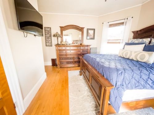 245 Madison St, Fall River MA 02720-5517 exterior