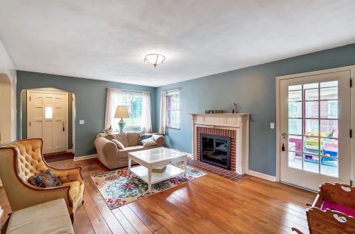 5549 Clearview Ave, Cincinnati, OH 45248-3215