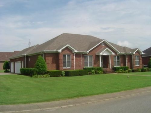 310 Green Hills Dr, Shelbyville, TN 37160-2252