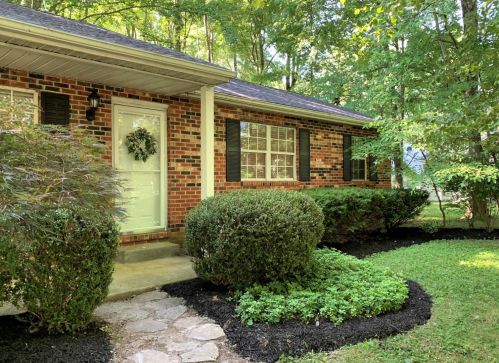 1061 Minning Dr, Stonelick, OH 45103-3239