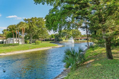5187 Rose Hill Dr, Boynton Beach, FL 33437-1307