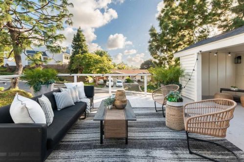 2638 Unicornio St, Carlsbad CA 92009-4443 exterior