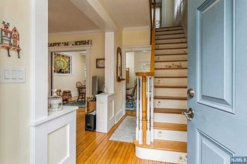 312 5th St, Ridgefield Park, NJ 07660-1056