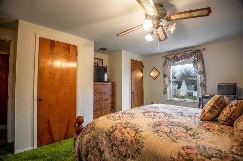 956 Mayfield Rd, Hermitage PA  16150-1846 exterior