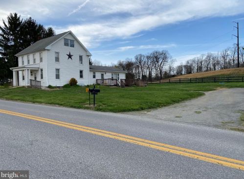 295 Pleasant Grove Rd, Red Lion, PA 17356-8825