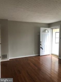 919 Dover Ave, Wilmington, DE 19805-2505