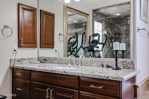 9610 Laurel Ln, Scottsdale AZ 85254-4901 exterior