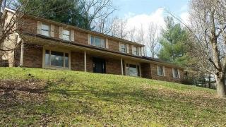 393 Circle Dr, Manchester, KY 40962-7009