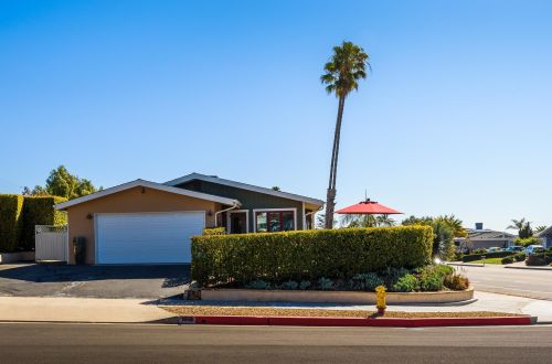 1660 Shoreline Dr, Santa Barbara, CA 93109-2024