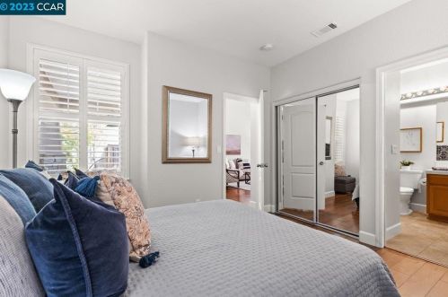 952 Maplegate Ct, Concord CA  94521-5450 exterior