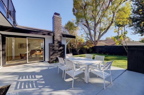 2146 Toscanini Dr, Rancho Palos Verdes CA  90275-1420 exterior