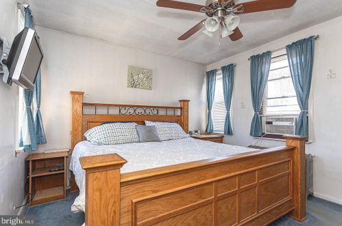 617 Derstine Ave, Lansdale PA 19446-3342 exterior